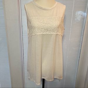 🌸5/$25🌸 
 Joe Fresh Size L Blouse with Lace Detail